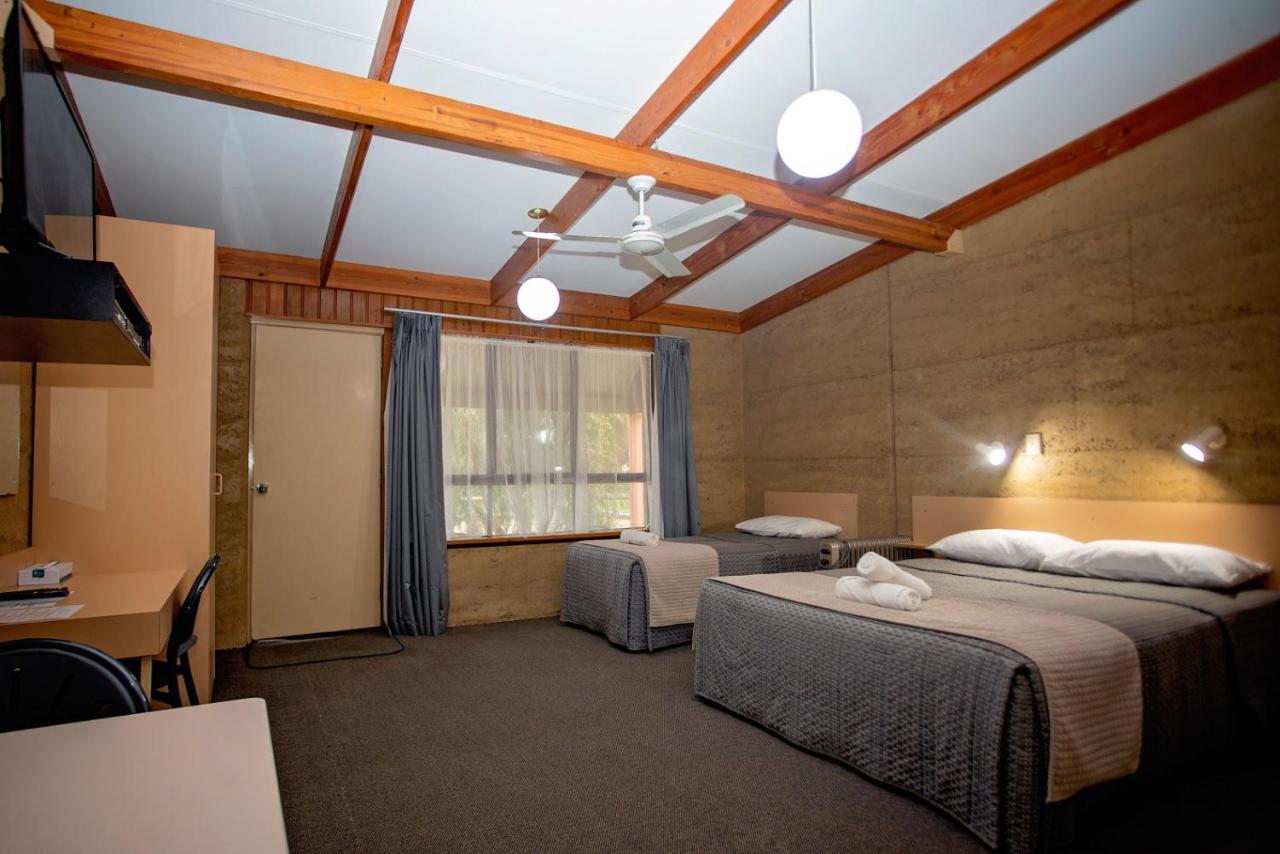 Hopetoun Motel & Chalet Village Exterior photo