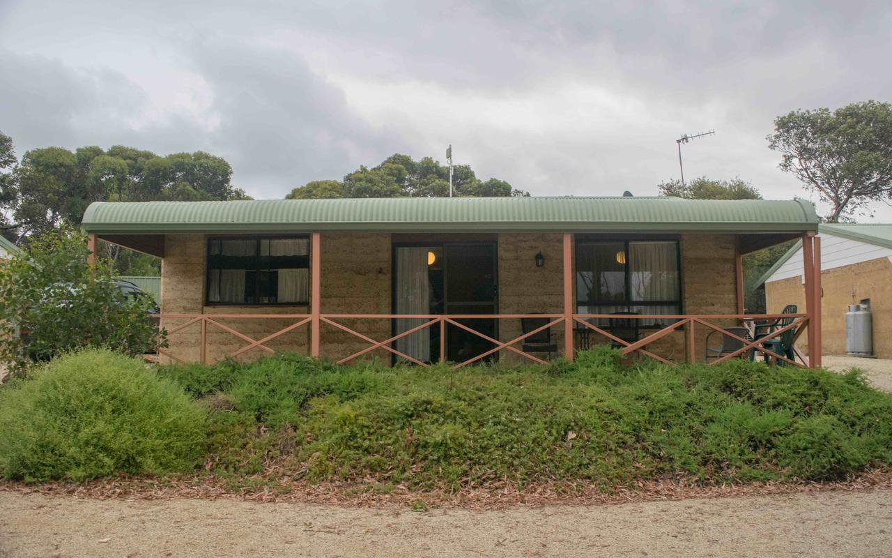 Hopetoun Motel & Chalet Village Exterior photo